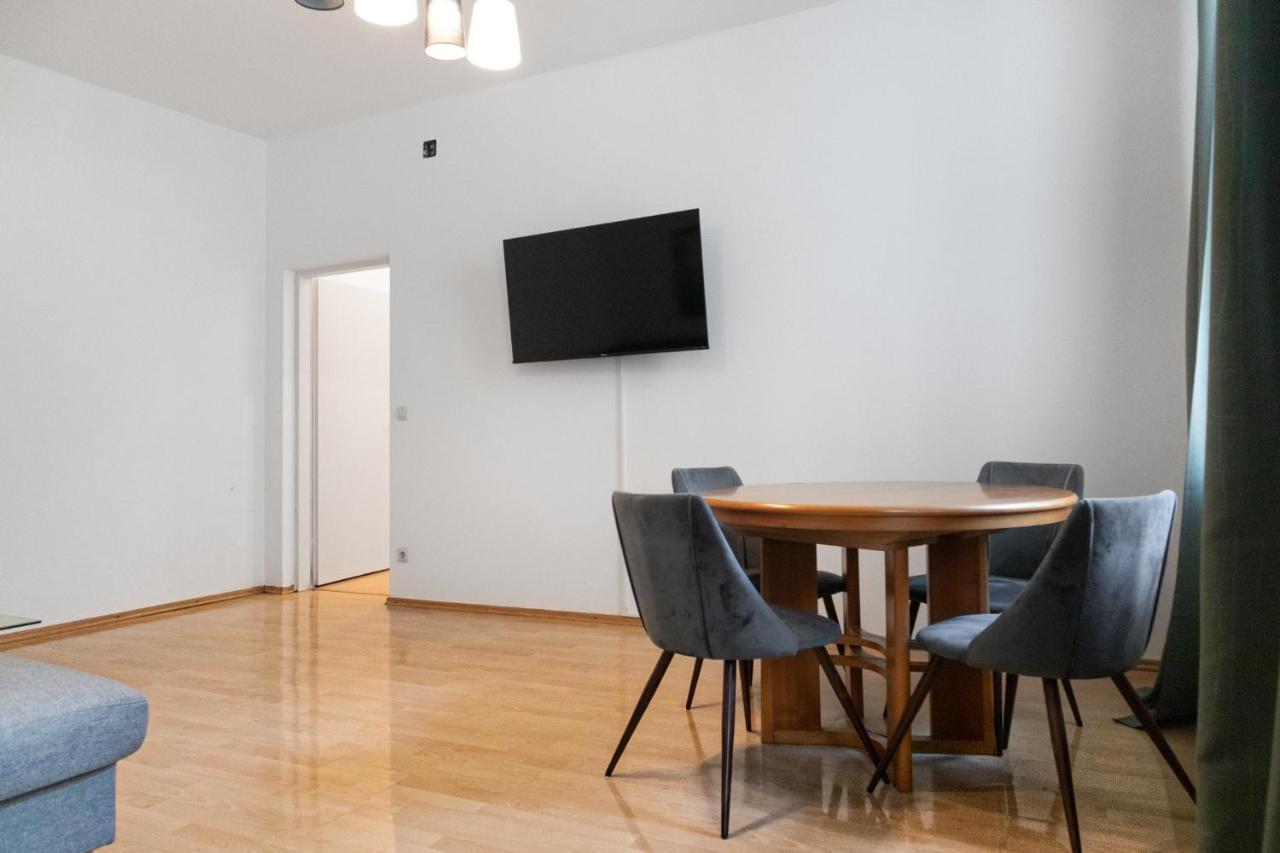Welcoming 3Br Budget Apt. Well Connected Wina Bagian luar foto
